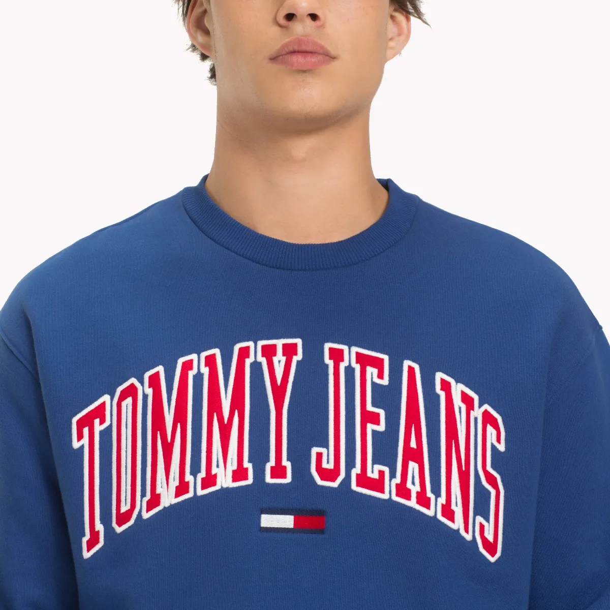 Blue Tommy Classics Logo Sweatshirt | Sweatshirts & Hoodies | Tommy Hilfiger