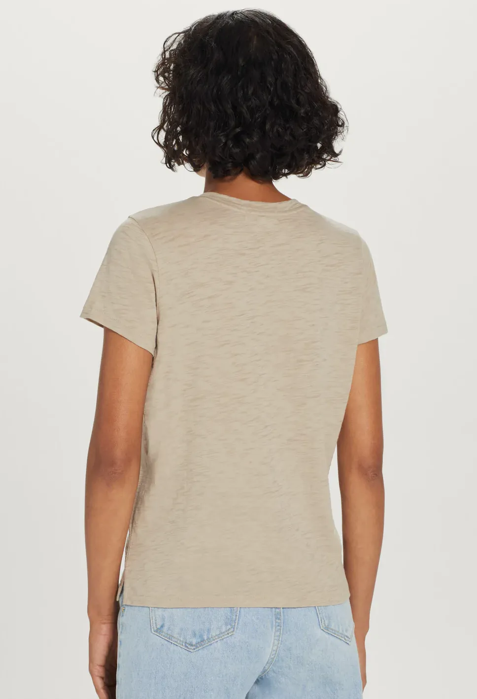 CONTRAST STITCH POCKET TEE