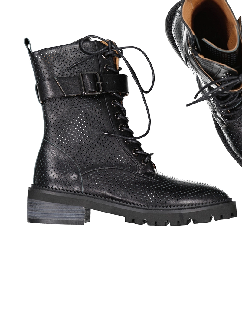 Minx Lee Boot Perf Black Perf