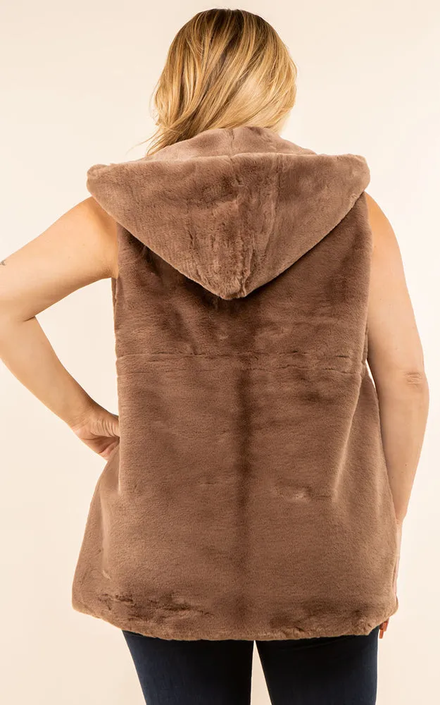 VP8482P Plus Size Faux Fur Solid Pocket Vest With Hood